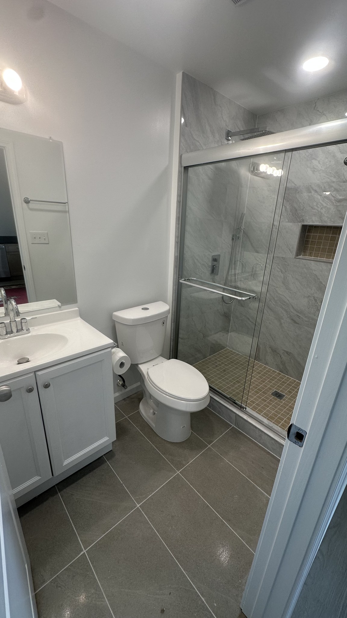 Finished bathroom, Green Valley
